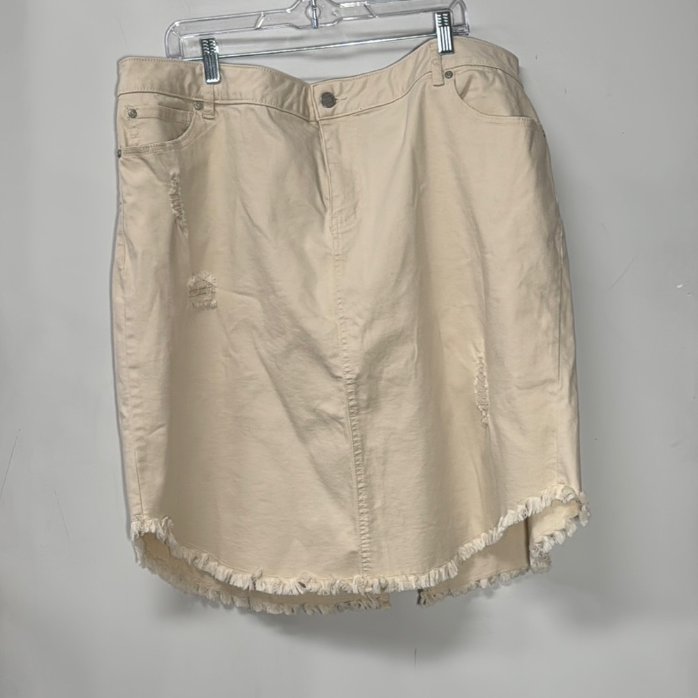 Cato Tan Resort Skirt Fringe Hem Slight Distressed Zip Fly Stretch Plus Size 22W